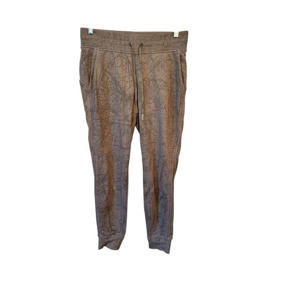 LULULEMON Warm Down Jogger 7/8 Length
Thread Dye Rover Black Sz 10 Gorpcore Cozy - Picture 2 of 8